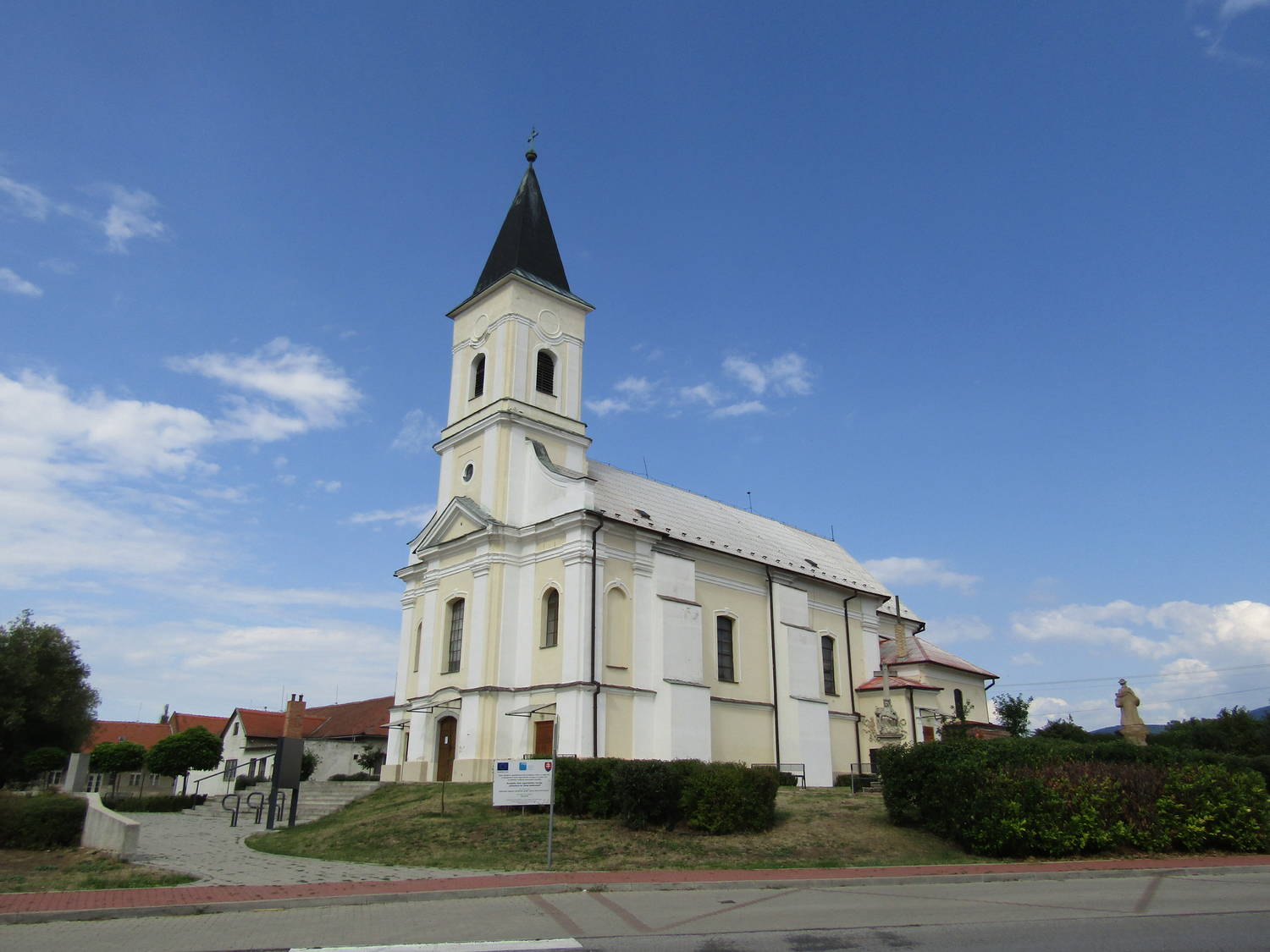 Obec Oponice