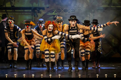 Plagát M. Stewart, J. Herman: Hello, Dolly!
