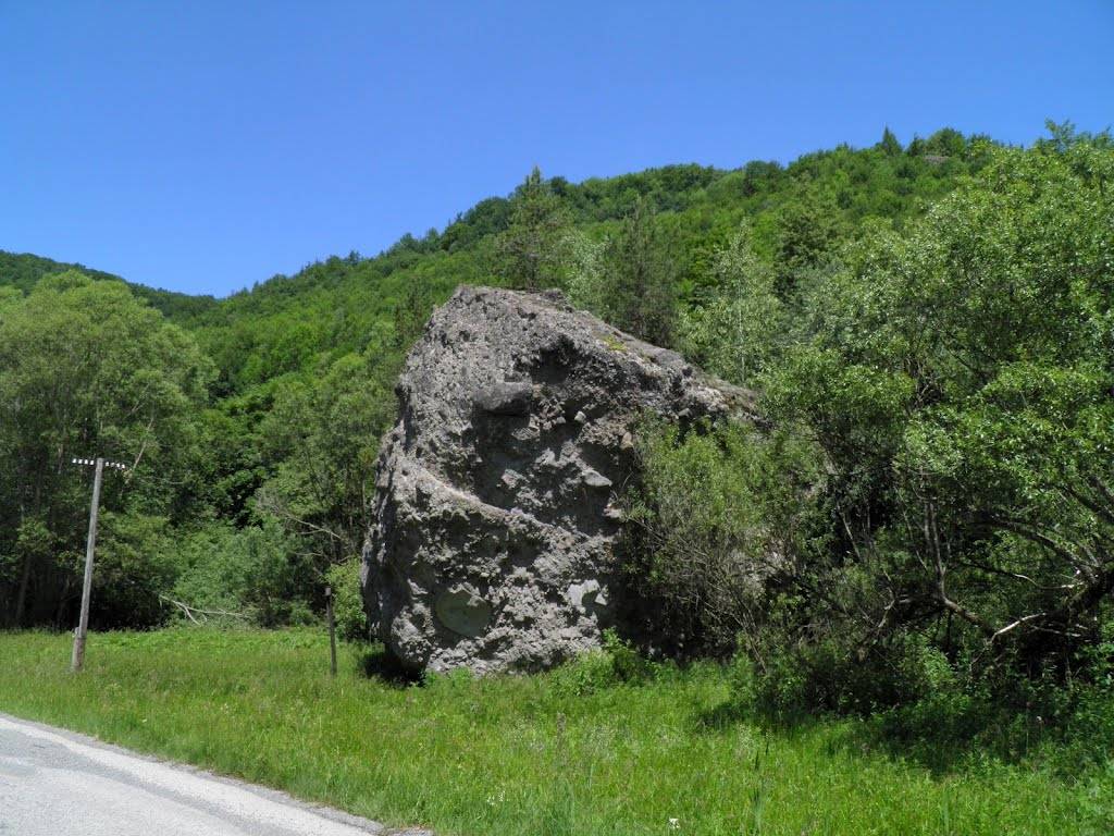Bátovský balvan