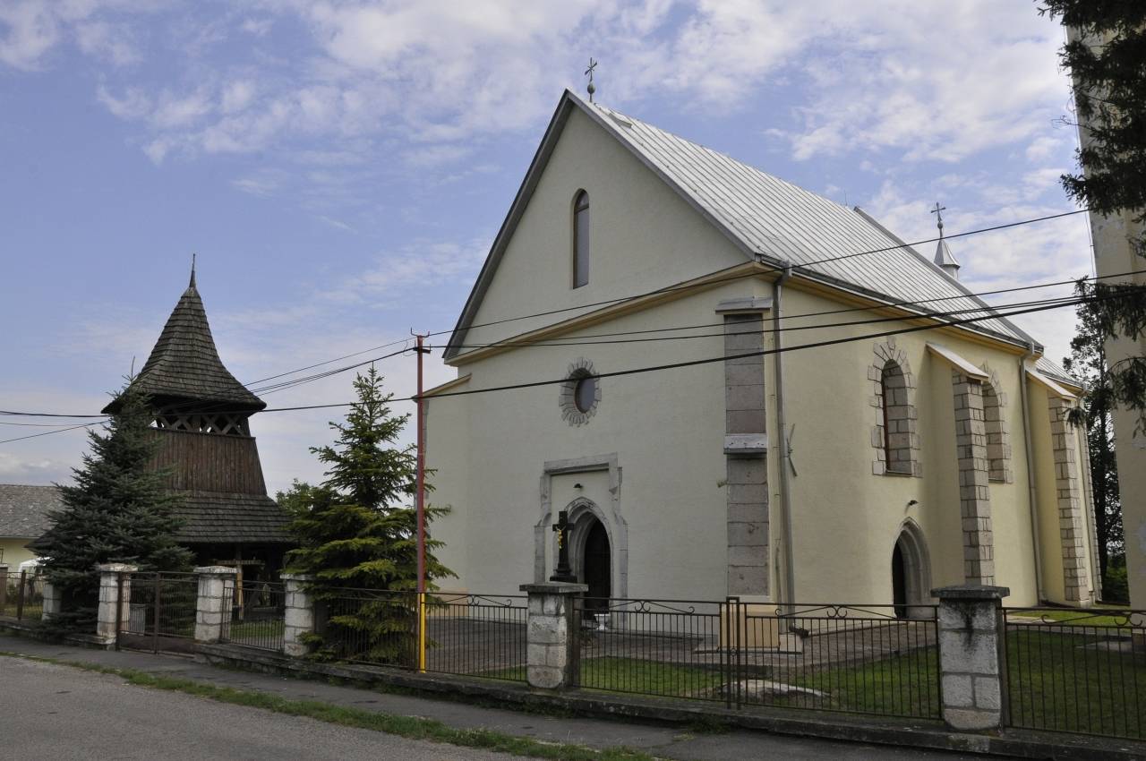 Drevená zvonica Malé Ozorovce