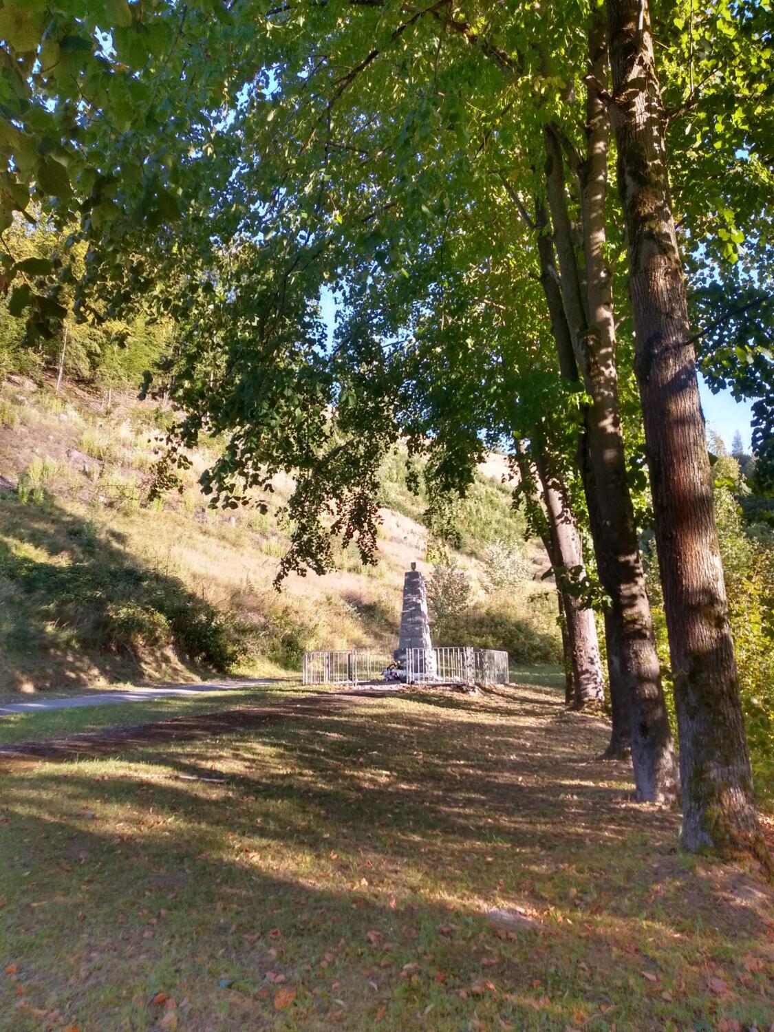 Pamätník na Skačkove