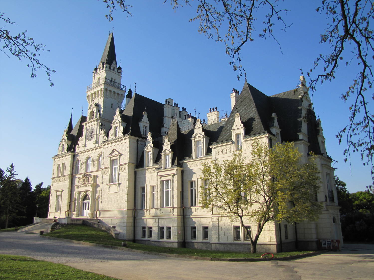 Kaštieľ Budmerice