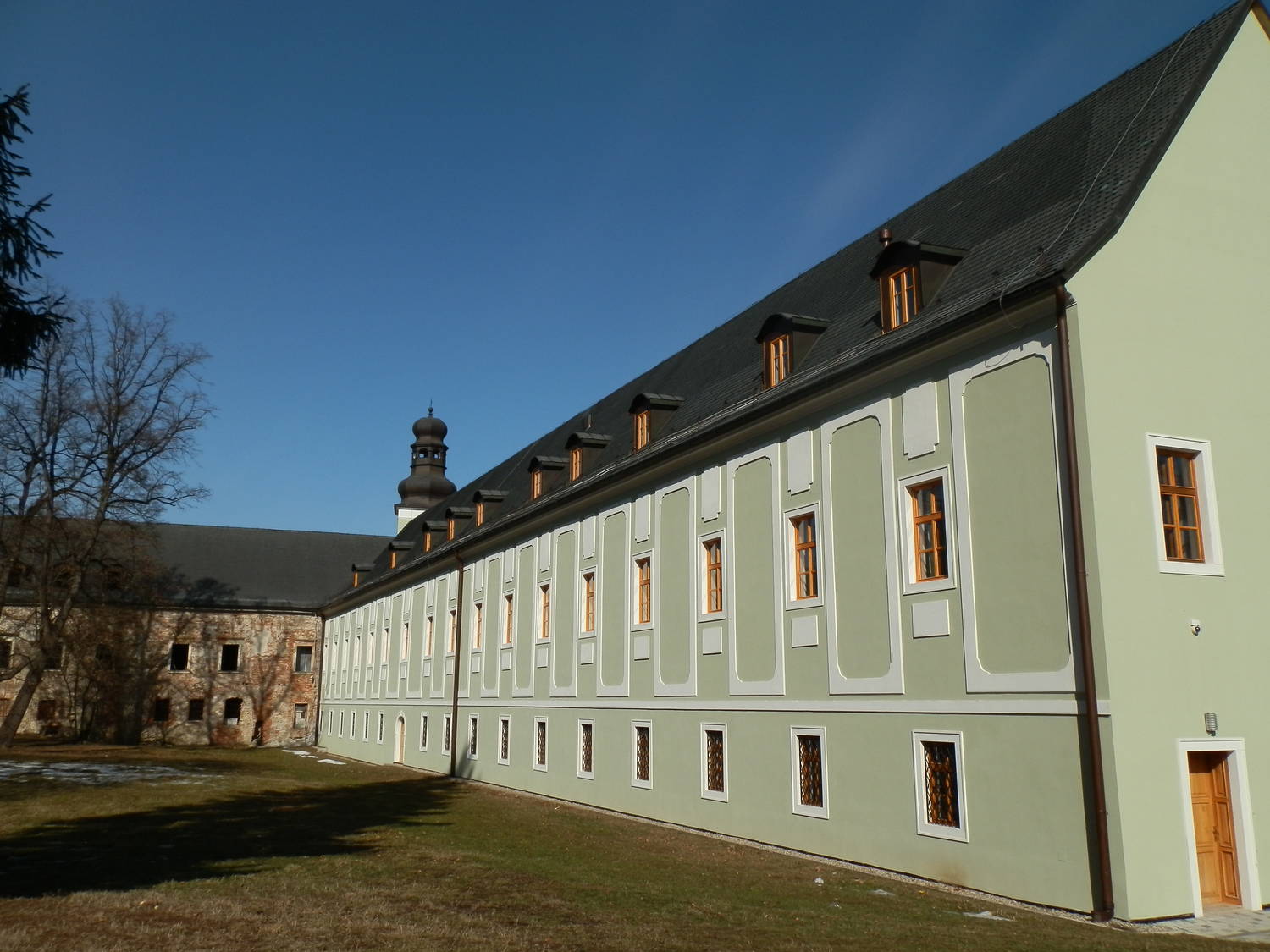 Dubnický kaštieľ