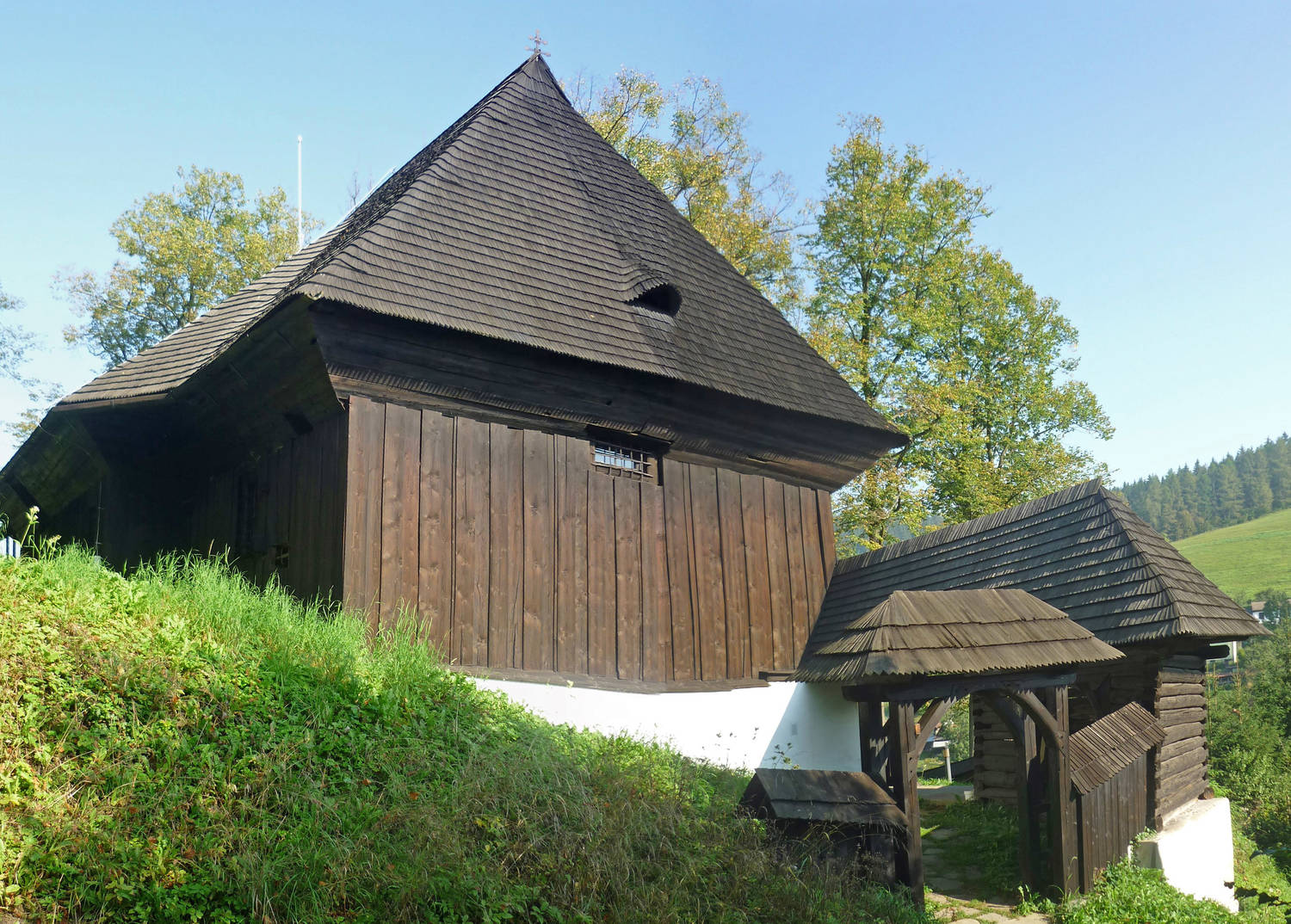 Artikulárny kostol Leštiny